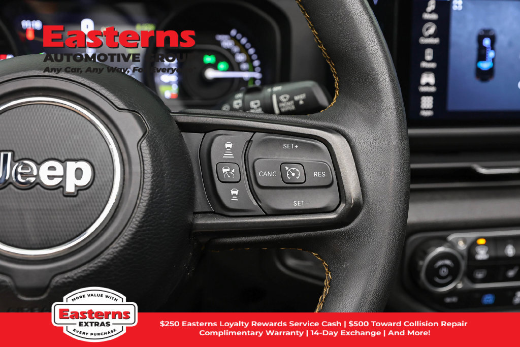 Used 2024 Jeep Wrangler Unlimited AWD/4WD image 17