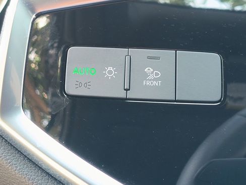 Used 2025 Audi Q3 2.0T Premium w/ Convenience Package image 22