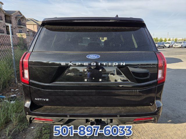 Used 2026 Ford Expedition Active RWD image 5