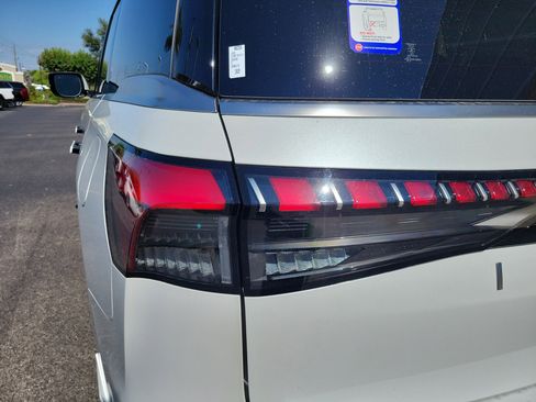 New 2026 INFINITI QX80 Luxe w/ Cargo Package RWD image 10