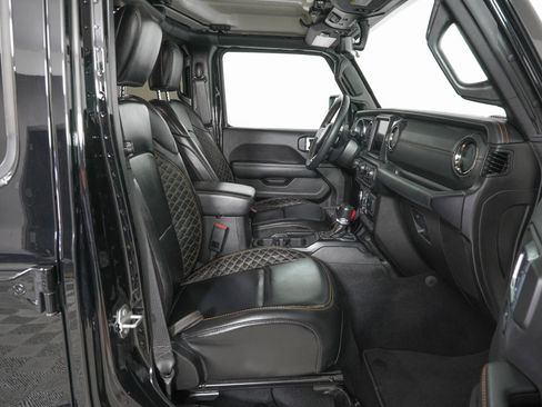 Used 2023 Jeep Gladiator Overland image 10