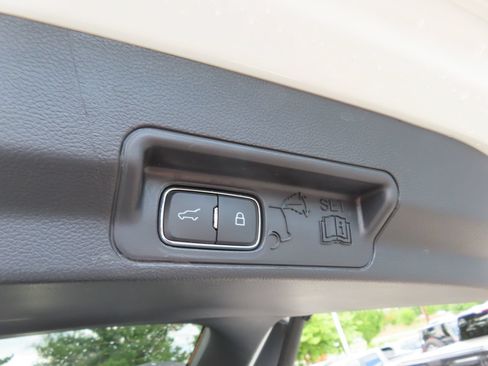 Used 2025 Ford Explorer ST AWD/4WD image 43