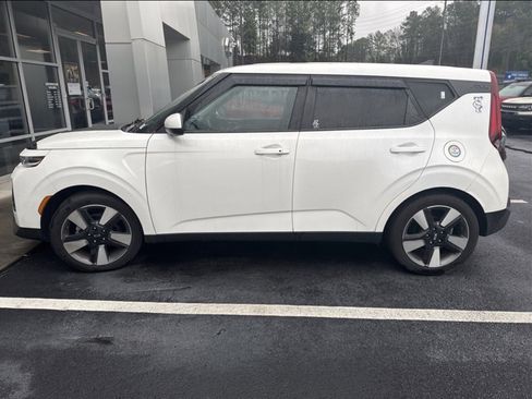 Used 2020 Kia Soul EX image 8