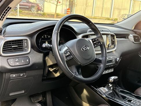 Used 2019 Kia Sorento SX w/ SX Touring Package image 6