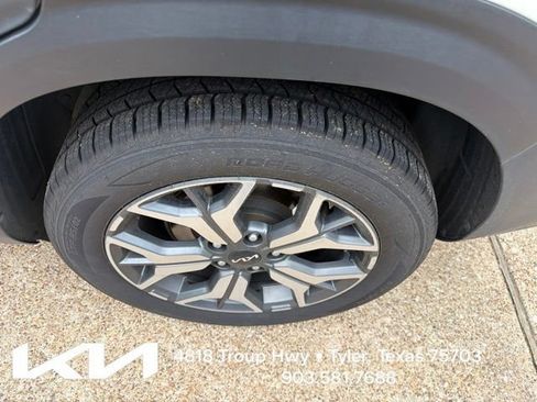 Used 2022 Kia Seltos EX AWD/4WD image 8
