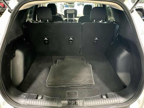 Used 2020 Ford Escape SE image 33