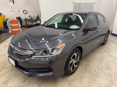 Used 2017 Honda Accord LX image 3