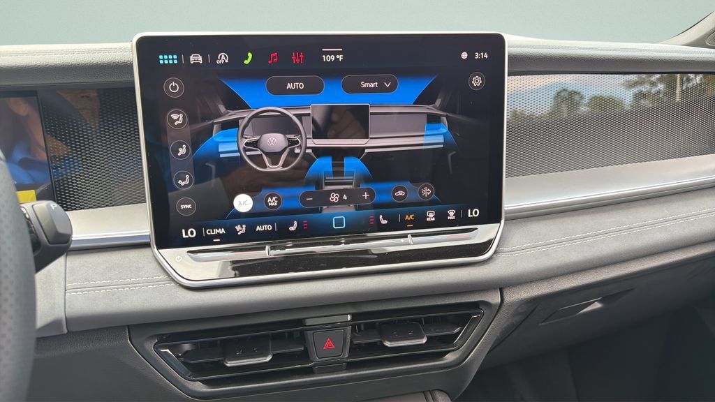 New 2026 Volkswagen Tiguan SE R-Line FWD image 20