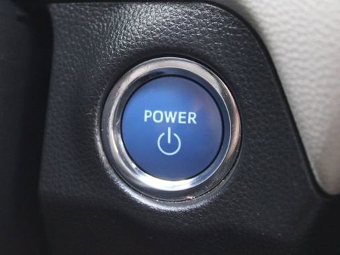 Used 2019 Toyota RAV4 Limited image 36