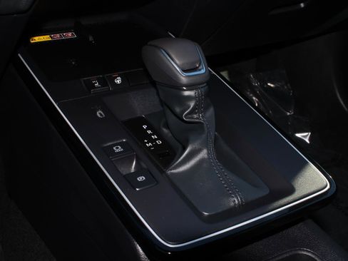 Used 2026 Toyota Corolla Cross XLE image 16