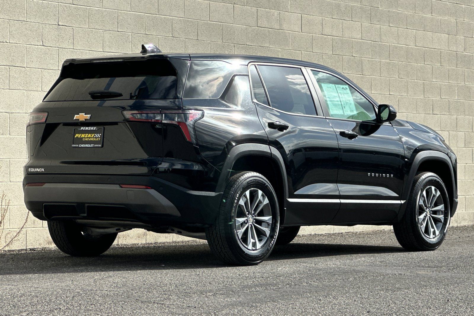 Certified 2026 Chevrolet Equinox LT w/ Convenience Package II FWD image 4