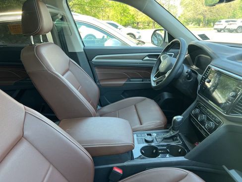 Used 2023 Volkswagen Atlas SEL image 7