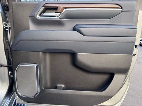 Used 2024 Chevrolet Silverado 3500 High Country w/ High Country Premium Package image 30