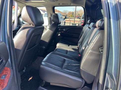 Used 2012 Chevrolet Avalanche LT w/ All-Star Edition image 5