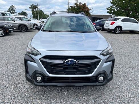 Used 2023 Subaru Outback Premium AWD/4WD image 3