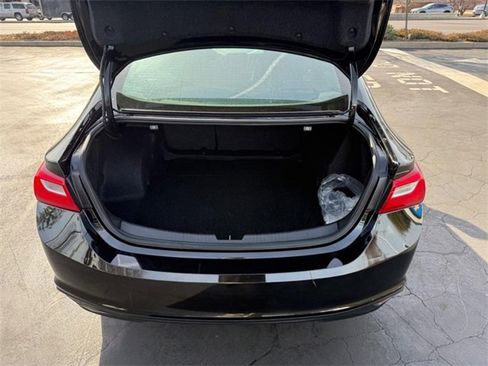 Used 2023 Chevrolet Malibu LT image 5