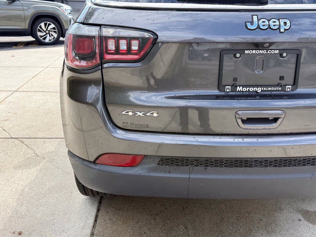 Used 2019 Jeep Compass Latitude w/ Cold Weather Group AWD/4WD image 15