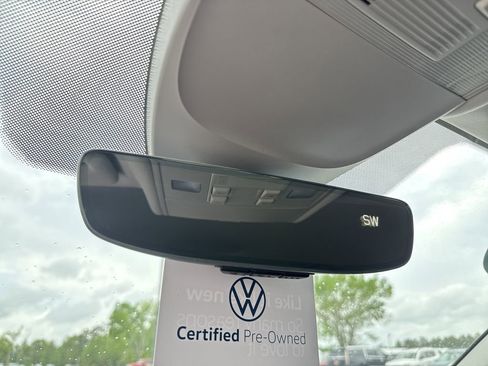 Used 2023 Volkswagen Taos SE image 21