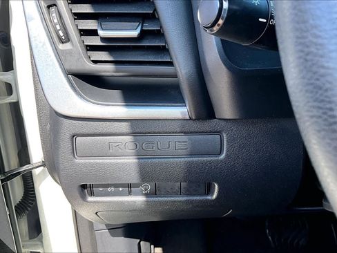Certified 2023 Nissan Rogue S FWD image 30
