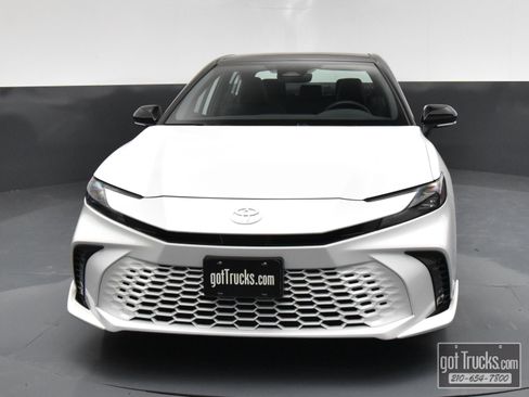 Used 2025 Toyota Camry XSE image 44