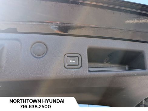 Used 2024 Chevrolet Equinox LT image 35