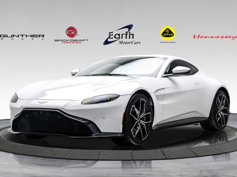 Used 2022 Aston Martin V8 Vantage Coupe RWD image 1