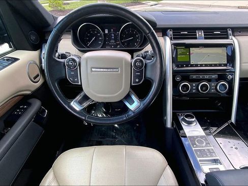 Used 2017 Land Rover Discovery HSE AWD/4WD image 5
