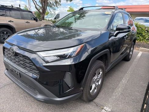 Used 2025 Toyota RAV4 XLE w/ Convenience Package image 18