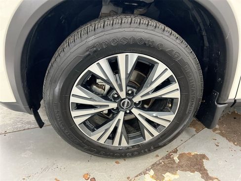 Used 2023 Nissan Rogue SV image 26