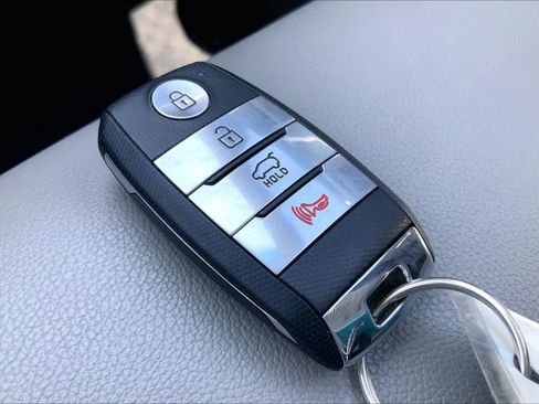 Used 2019 Kia Sportage EX w/ EX Premium Package FWD image 15