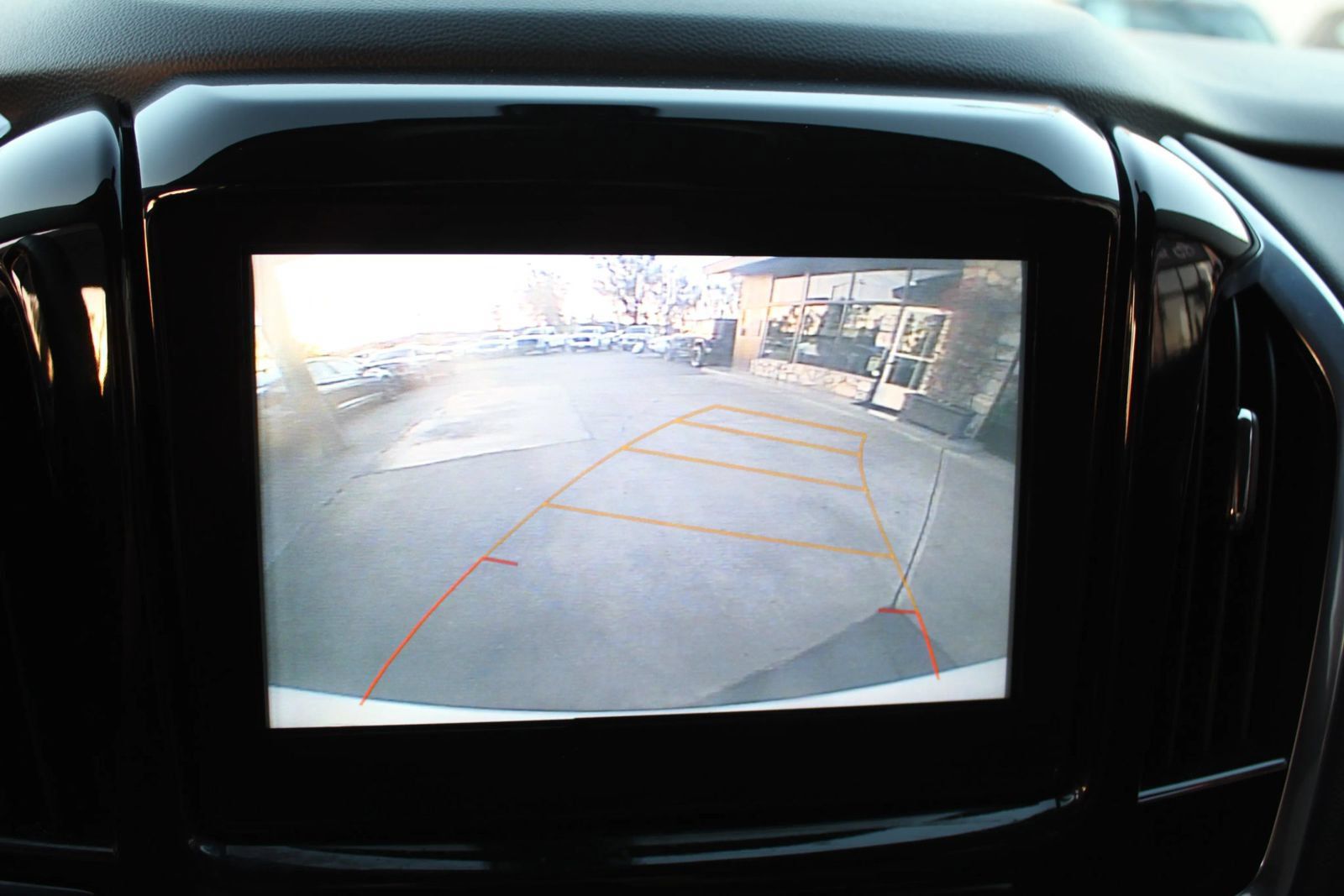 Used 2019 Chevrolet Traverse LT FWD image 22
