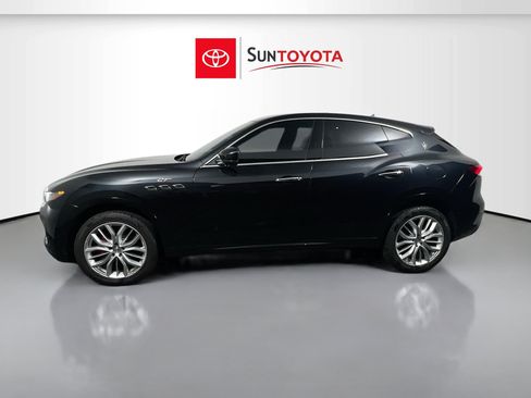 Used 2022 Maserati Levante GT AWD/4WD image 7