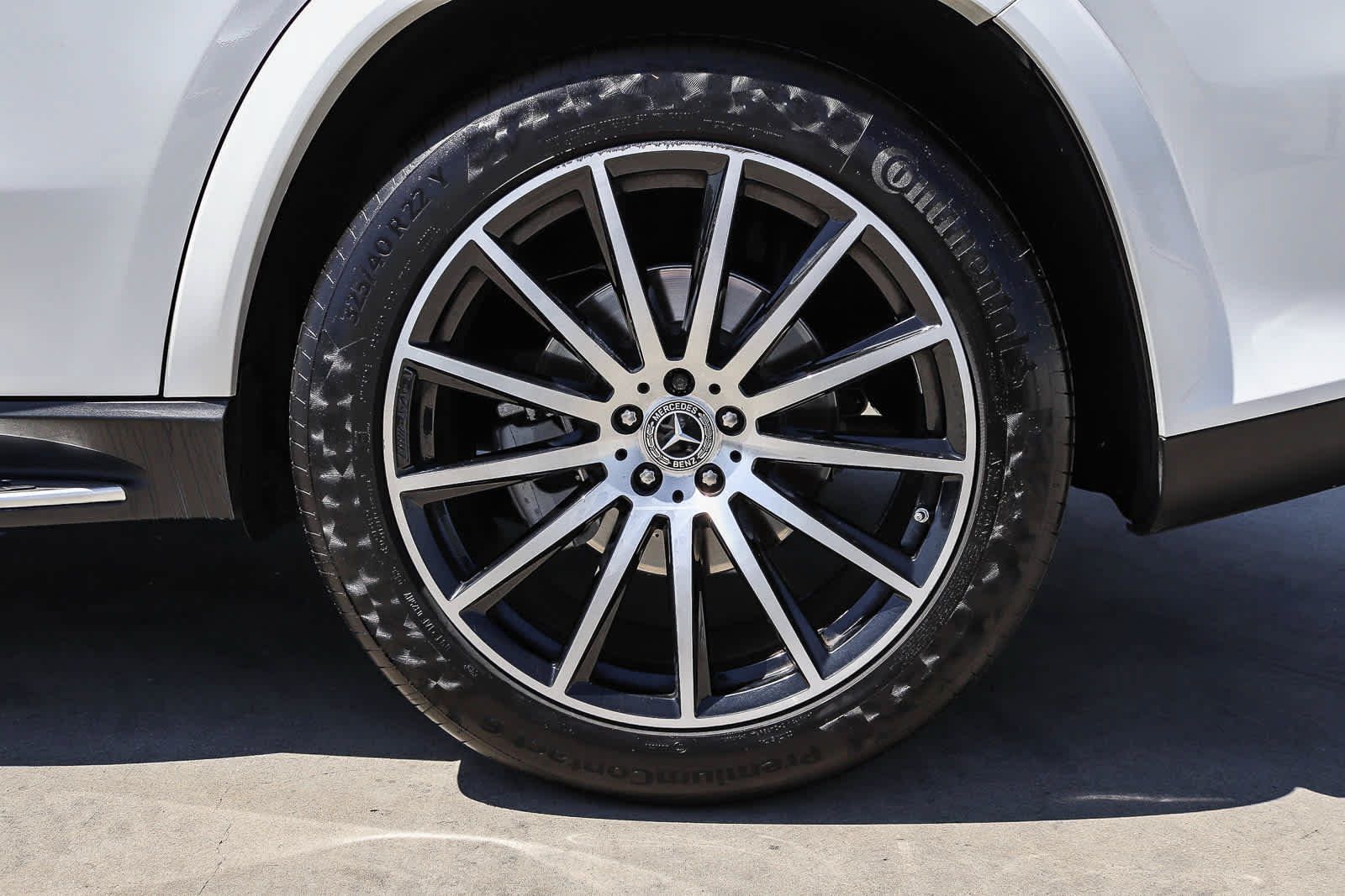 Used 2024 Mercedes-Benz GLS 450 4MATIC image 12