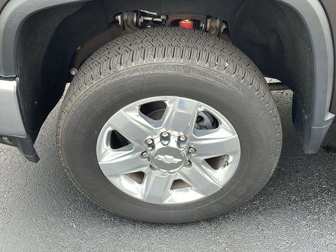 Used 2020 Chevrolet Silverado 2500 LTZ w/ LTZ Premium Package image 28