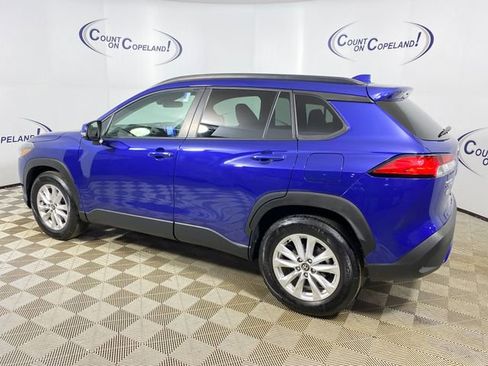 Used 2024 Toyota Corolla Cross LE image 5