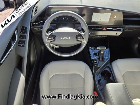 Certified 2025 Kia Niro EX Touring image 15