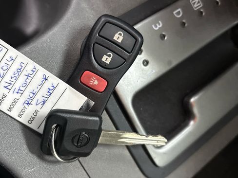 Used 2016 Nissan Frontier SV image 26