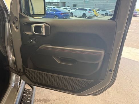 Used 2021 Jeep Wrangler Unlimited Rubicon AWD/4WD image 15