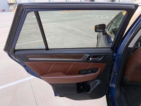 Used 2017 Subaru Outback 3.6R Touring w/ Popular Package #5A AWD/4WD image 24