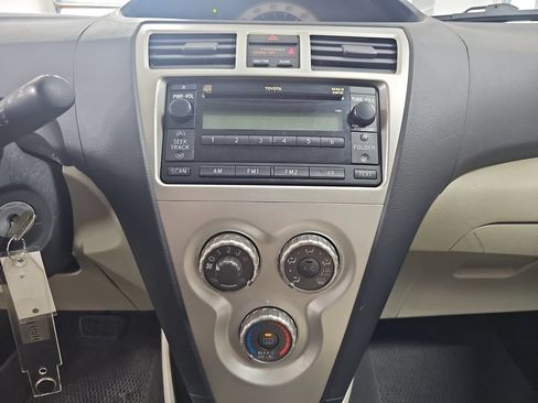 Used 2007 Toyota Yaris Sedan w/ Convenience Pkg FWD image 22