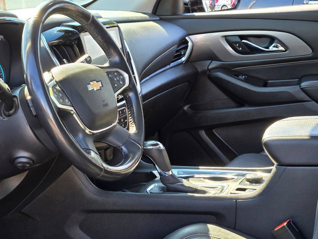 Used 2019 Chevrolet Traverse Premier w/ LPO, Floor Liner Package AWD/4WD image 25