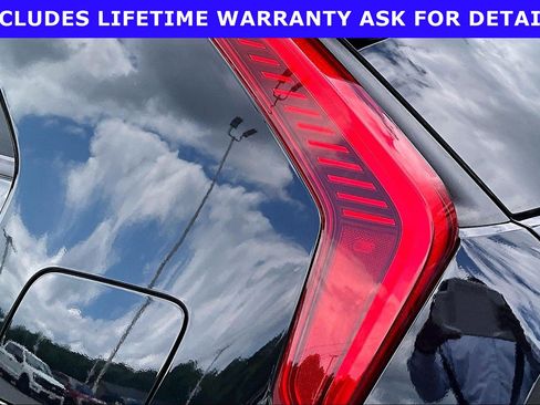 Used 2023 Kia Niro LX FWD image 23