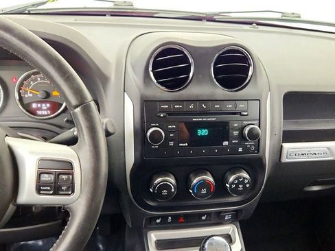 Used 2017 Jeep Compass High Altitude AWD/4WD image 18