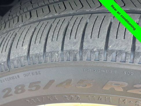 Used 2019 Ford Expedition Limited w/ Equipment Group 302A AWD/4WD image 39