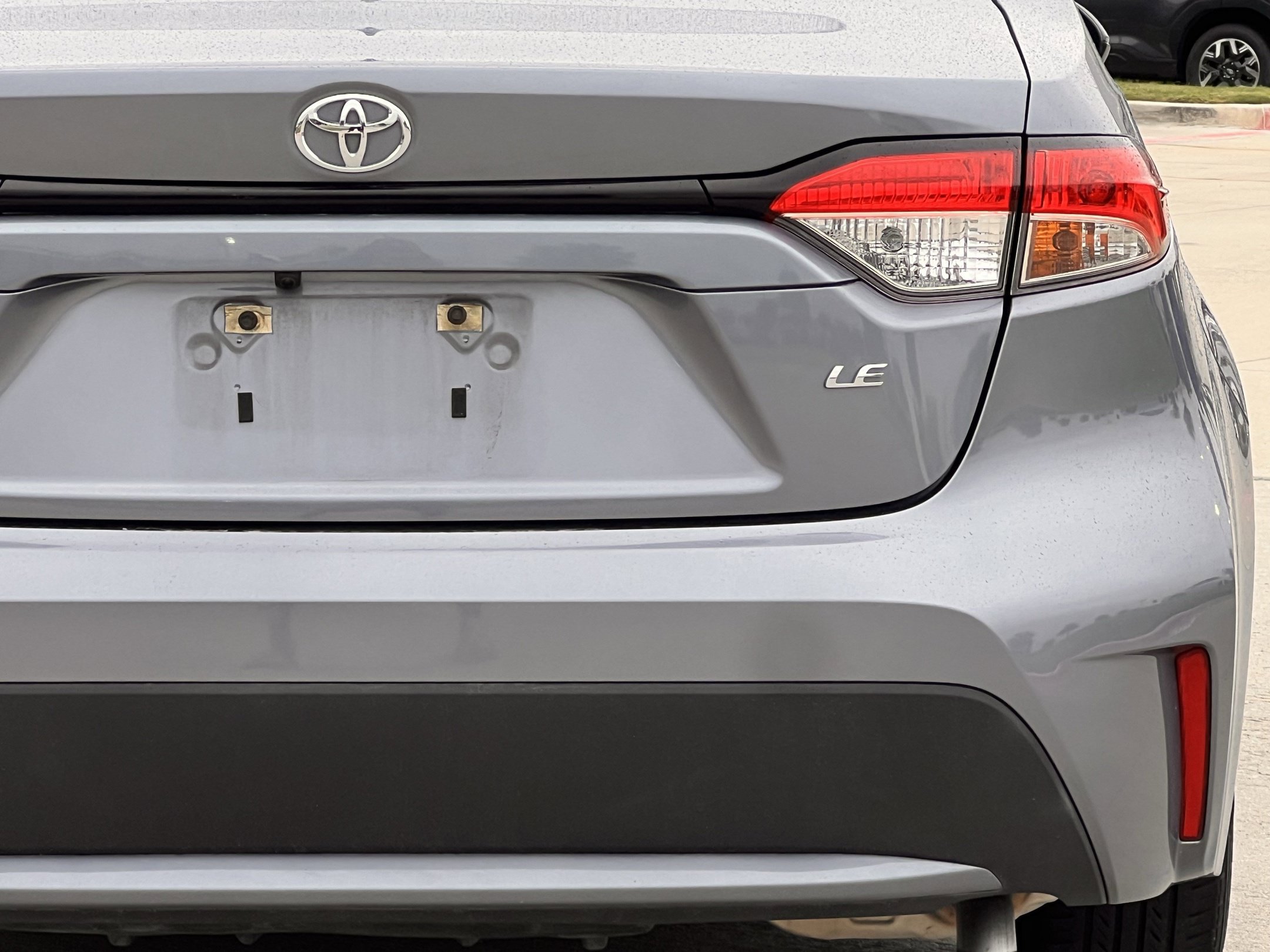 Used 2022 Toyota Corolla LE FWD image 6
