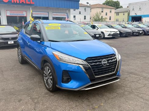 Used 2024 Nissan Kicks SR FWD image 2