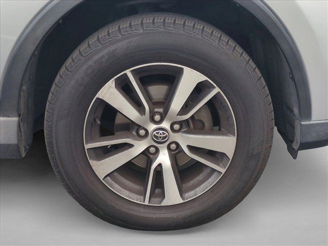 Used 2016 Toyota RAV4 XLE FWD image 14