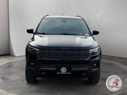 Used 2022 Jeep Compass Trailhawk w/ Trailhawk Elite Group image 2