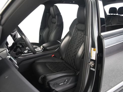 Used 2021 Audi SQ7 Premium Plus AWD/4WD image 32