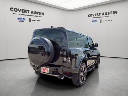 Used 2025 Land Rover Defender 110 V8 AWD/4WD image 5